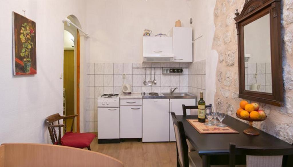 Old Town Budget Apartment Dubrovnik Exterior photo